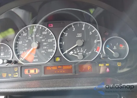 2005 BMW 330Ci z USA, uszkodzony, nr VIN WBABD53405PL15627